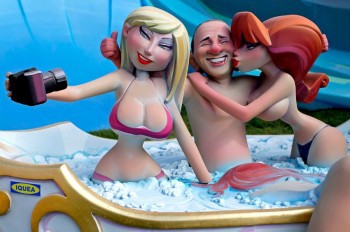 berlusconi sculpture