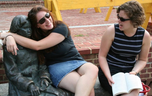 My best friend and my sister!!! on Make a GIF